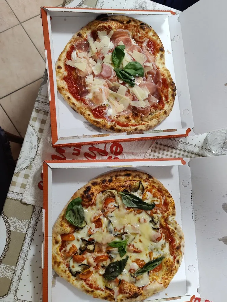 Margherita Fazzi_PIZZERIA DOPPIO ZERO_Mairano_review