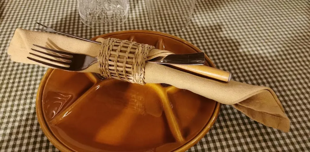 Andrea Elastici_LE FONDUE CHEZ NOUZ_Malagnino_recensione