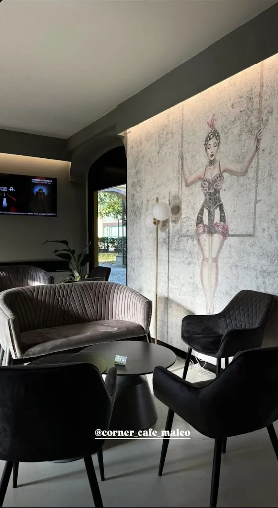Corner Cafè_Maleo_slider_image_3