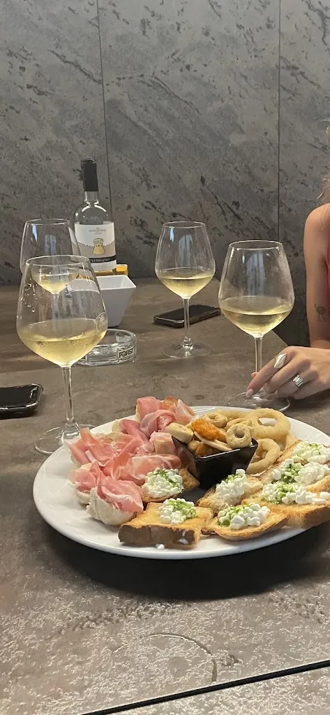 Hannah_Caffe Centrale_Mandello del Lario_review