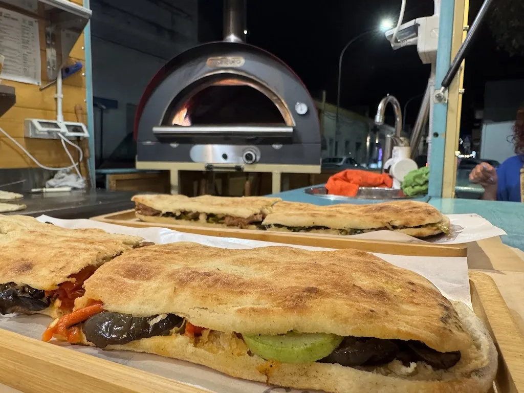 Marcin Skurczyński_Mordi e Godi - Puccia Salentina_Avetrana_review