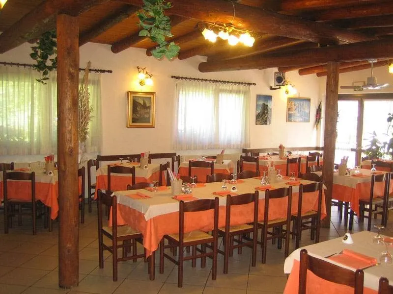 Ristorante Pizzeria Piz Tri restaurant in Malonno