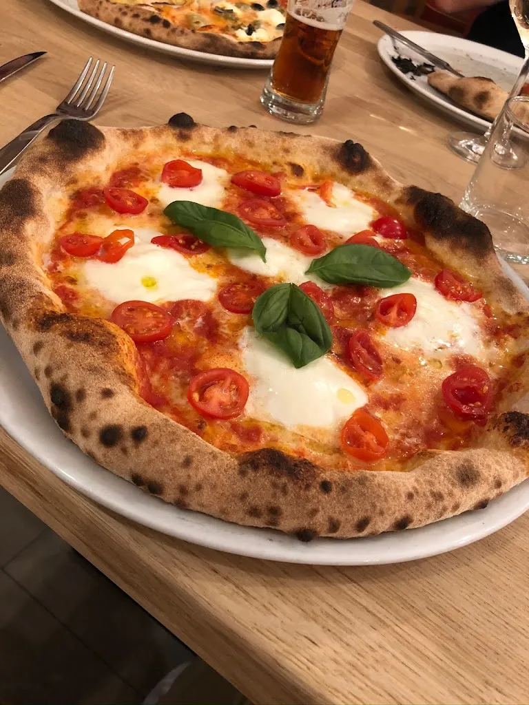 PIZZERIA STRAPIZZAMI_LAB restaurant in Malonno