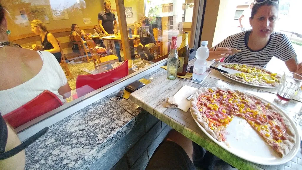 King'S Pizza restaurant in Malonno