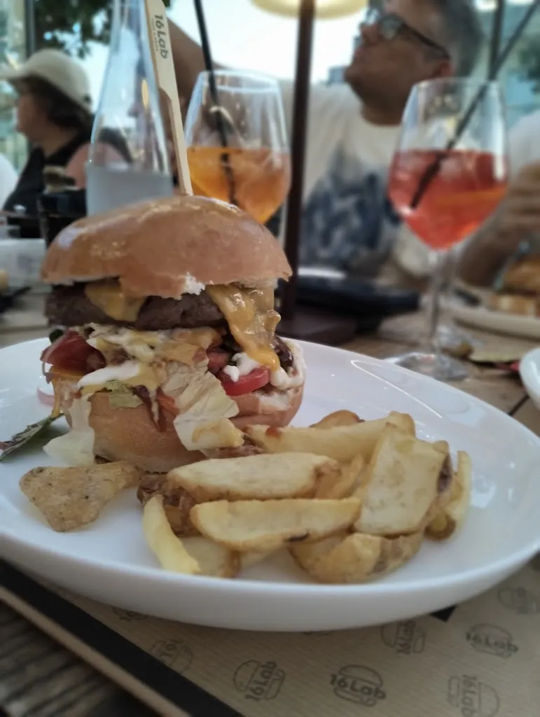 Alicia Valdez_Blue Angels Bar_Avetrana_review