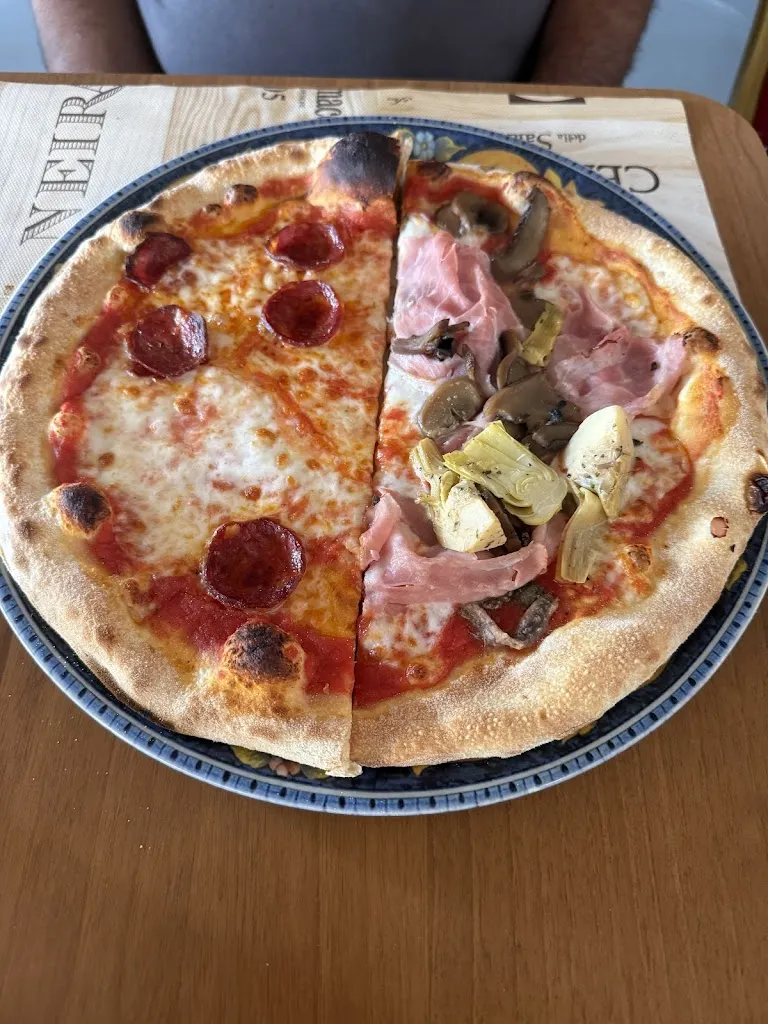 Gigi Pizza restaurant in Marcallo