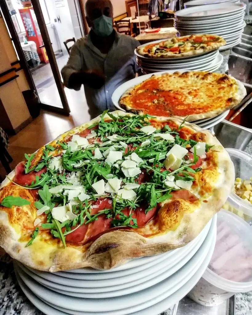 Pizzeria Oasi_Marcheno_slider_image_2