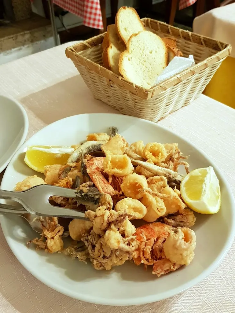 Vuddhichai S._Trattoria RosyDa Gino Di Filice Gino_Marcheno_recensione