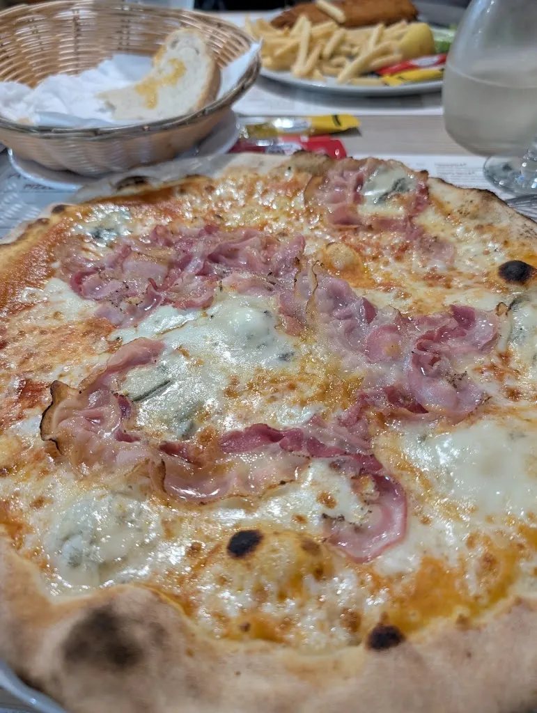 Ming Kao_Pizzeria Al Portec di Bertelli Valerio_Manerba del Garda_recensione