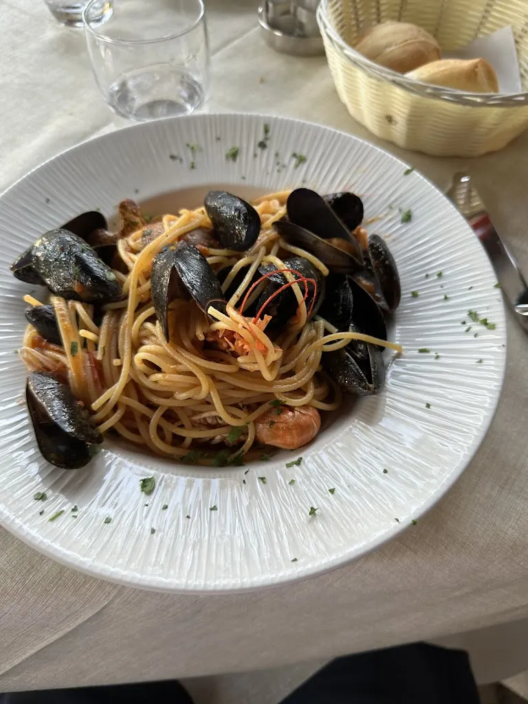 baumann tv2_Il Gatto che Ride_Manerba del Garda_review