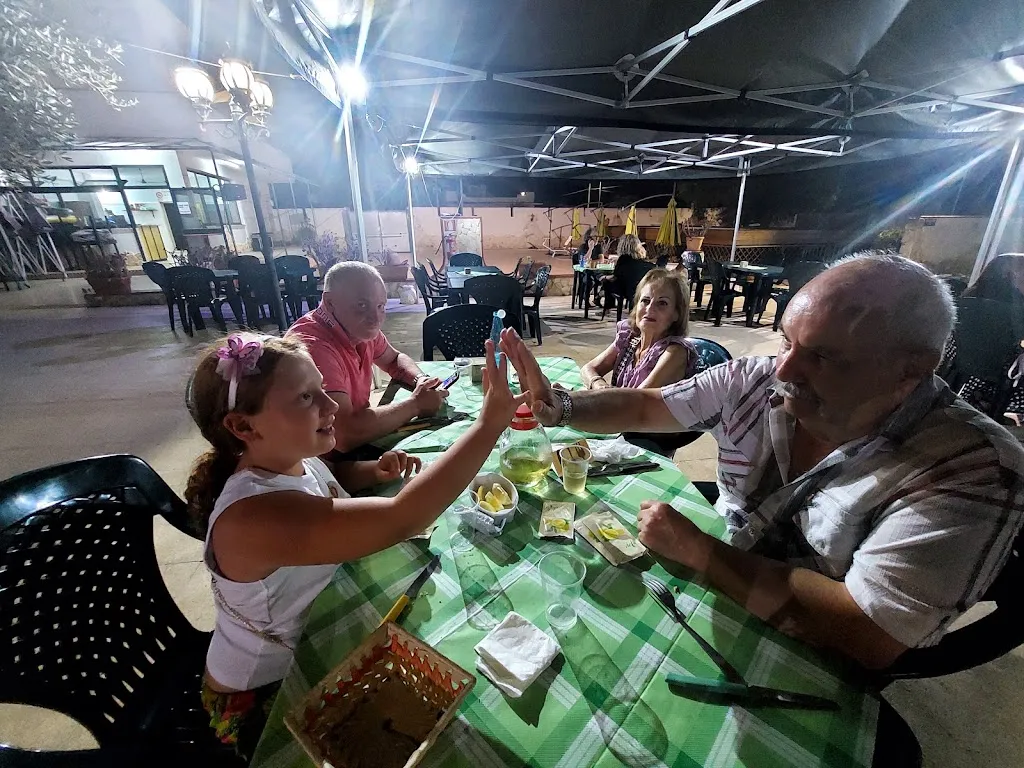 Alessia Meresi_Residence Degli Ulivi - Ristorante Pizzeria Affittacamere_Avetrana_recensione