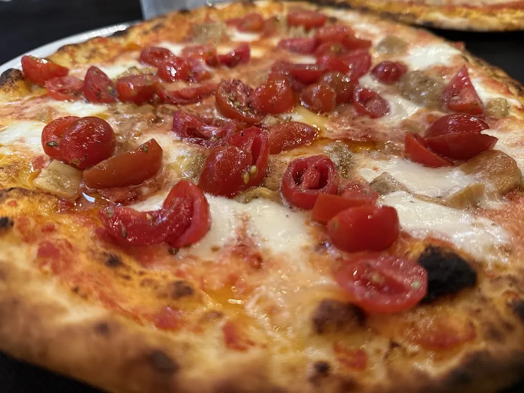 Maxwell CH_Pizzeria Gyon Py_Avetrana_review