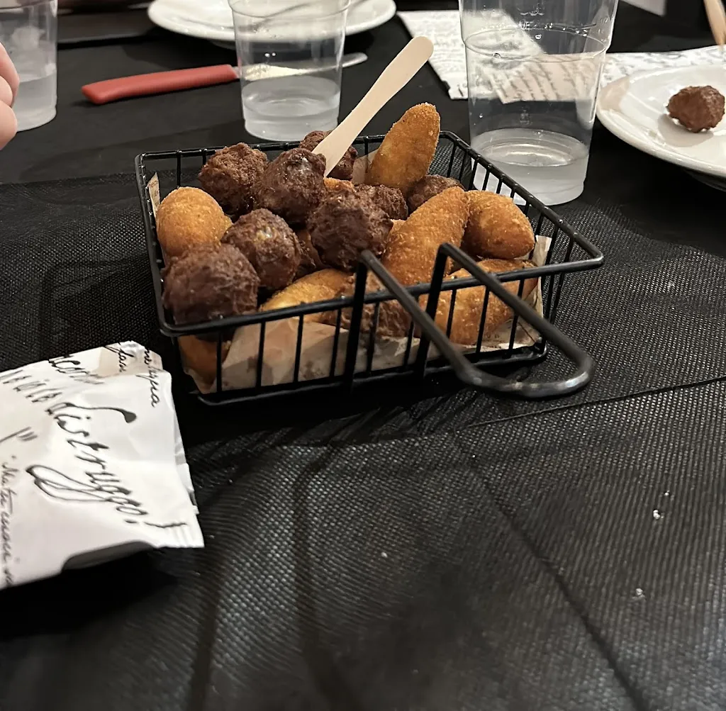 Alessio Losavio_Pizzeria Gyon Py_Avetrana_review