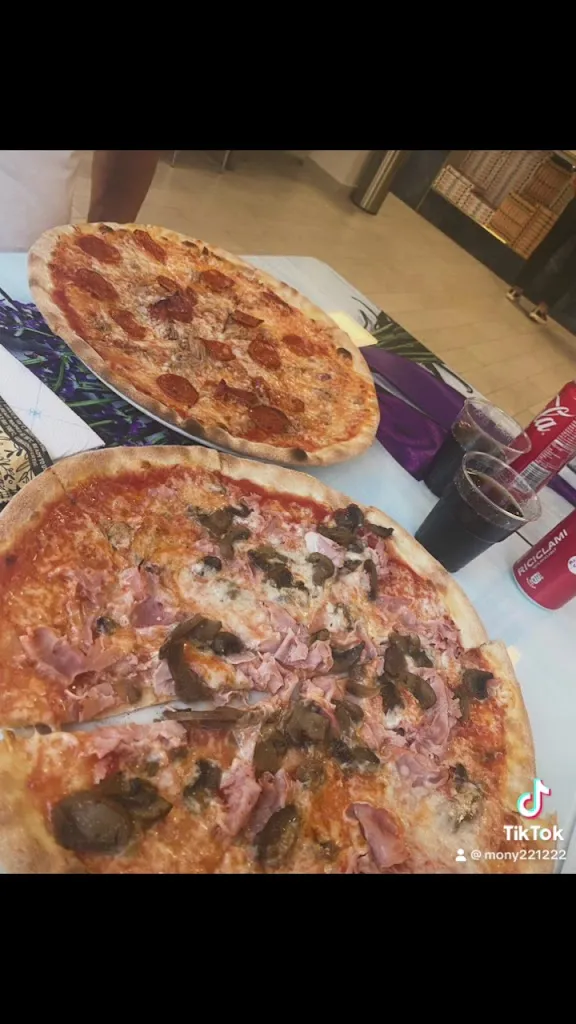 Jasmine_Manerbio_slider_image_2