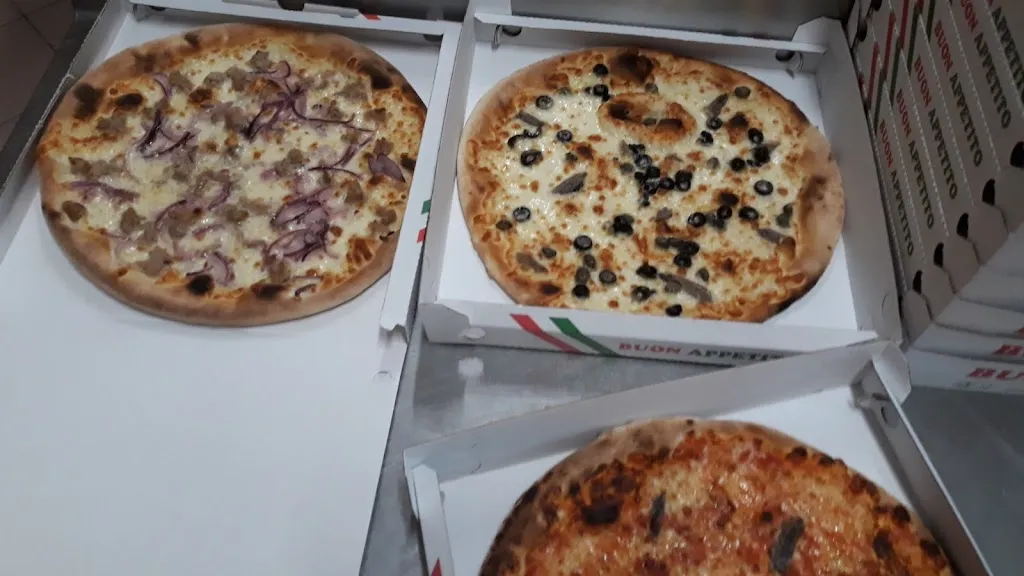 Pizzeria Ahmed_Marcignago_slider_image_1