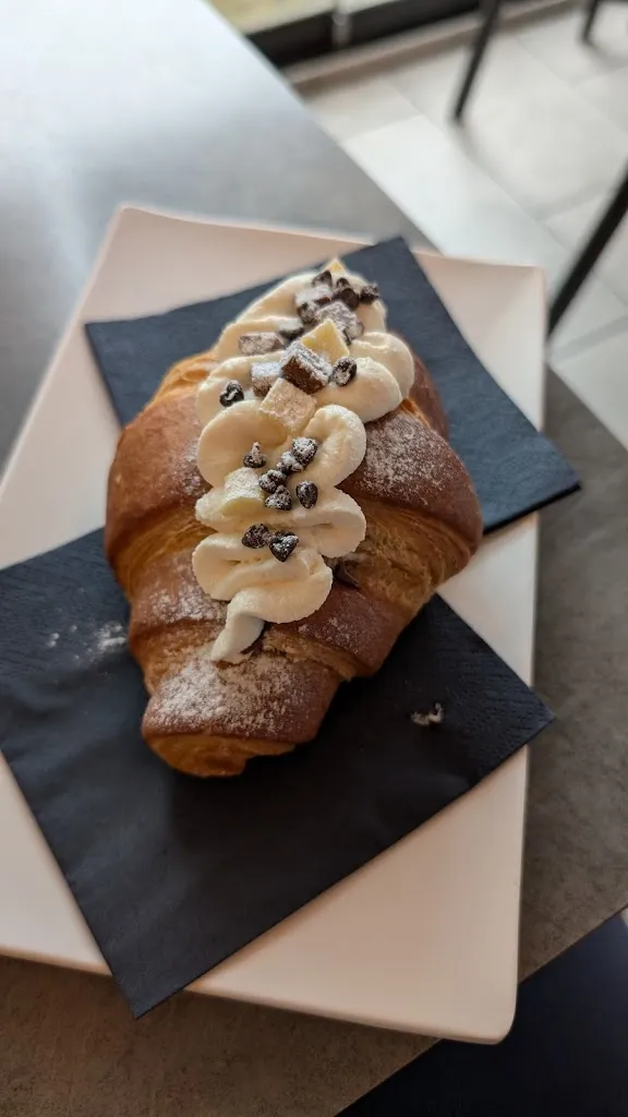 Marco Tortorella_Why Not Café_Marchirolo_review