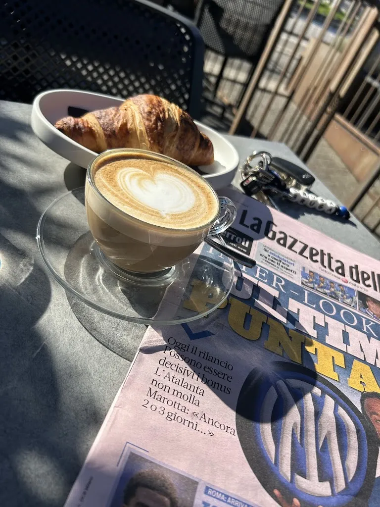 Why Not Café_Marchirolo_slider_image_2