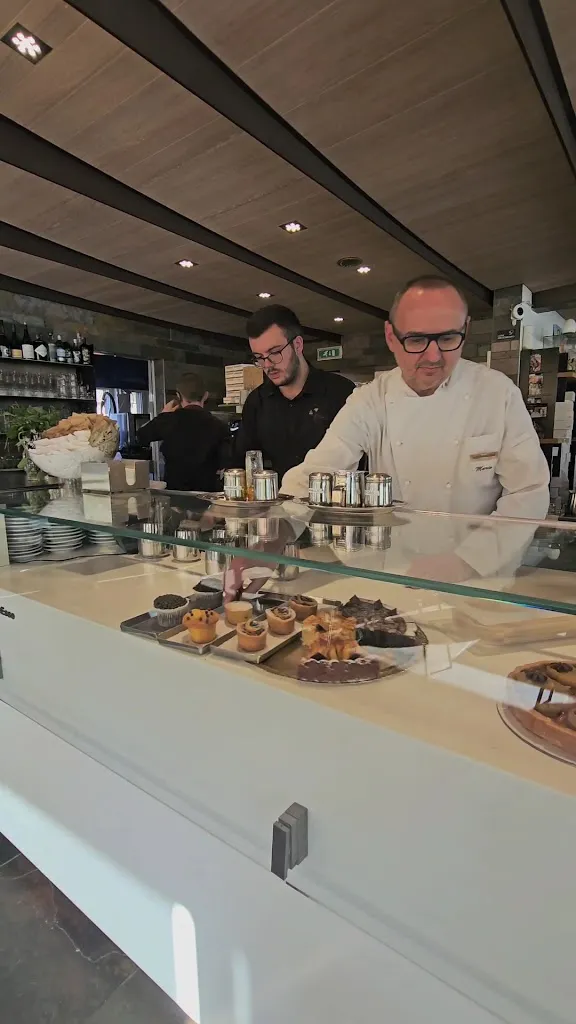 Giovanni Marzo_Pasticceria Bar Cioccolateria Bacilieri_Marchirolo_review