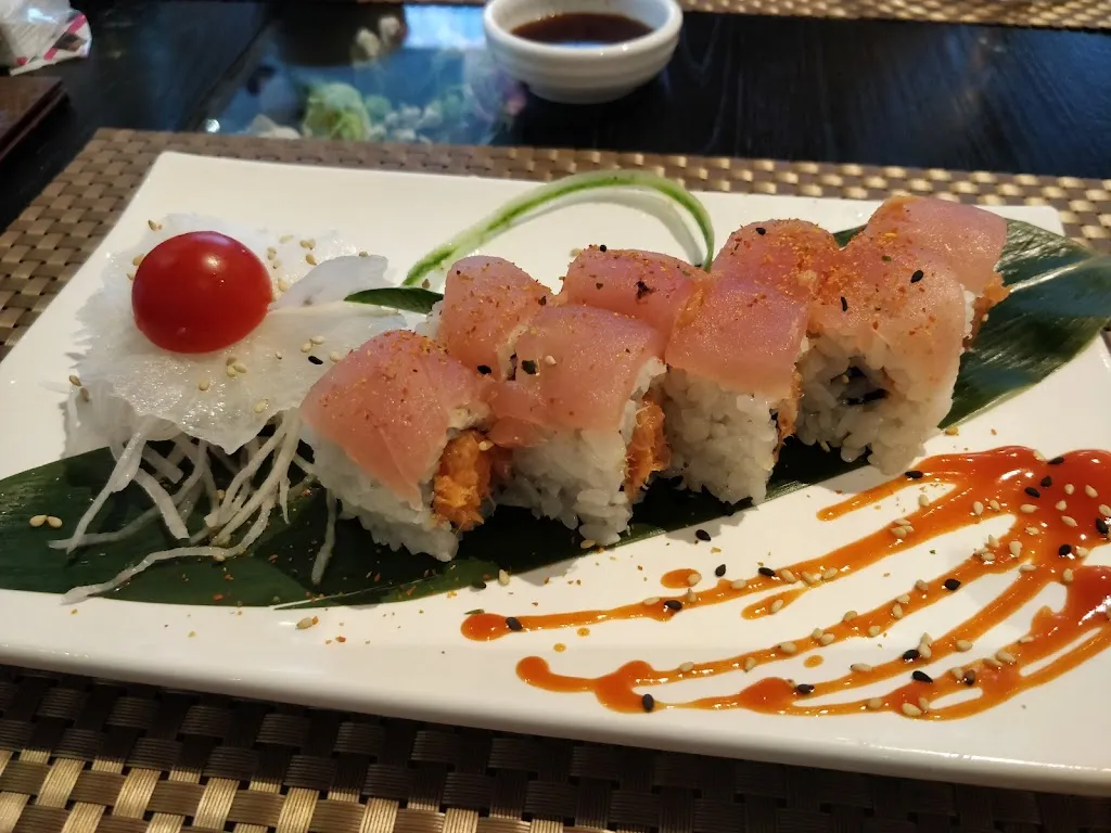 Denys Vitali_Yummy sushi_Marchirolo_review
