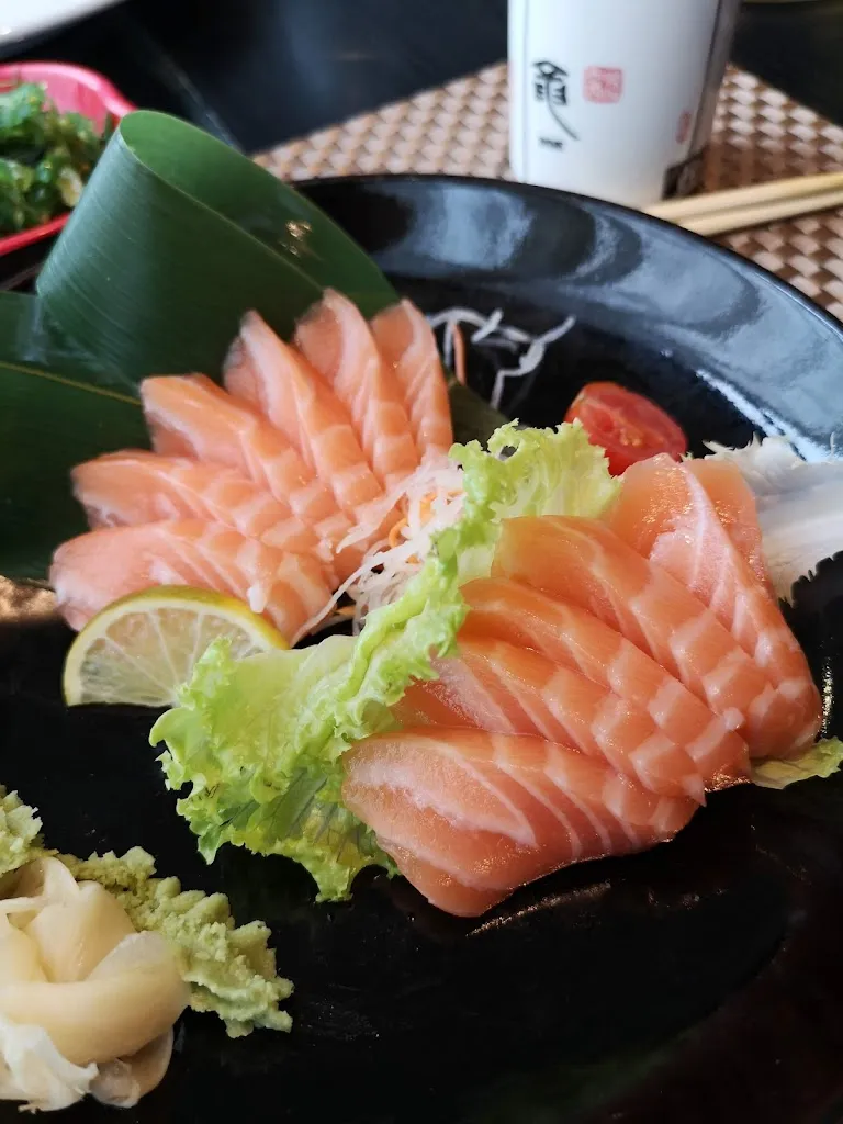 Tatiana Sukhareva_Yummy sushi_Marchirolo_review