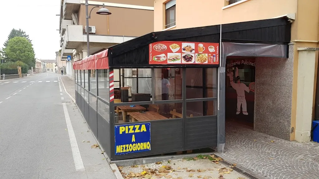 Pizzeria Pulcinella restaurant in Marmirolo