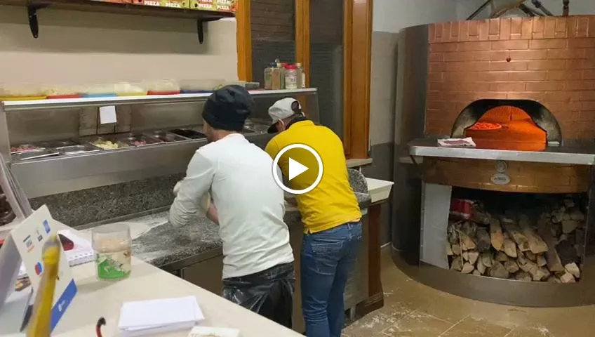 Pizzeria Regina_Marmirolo_slider_image_2