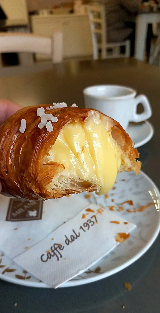 Amira Lucrezia Lamour_