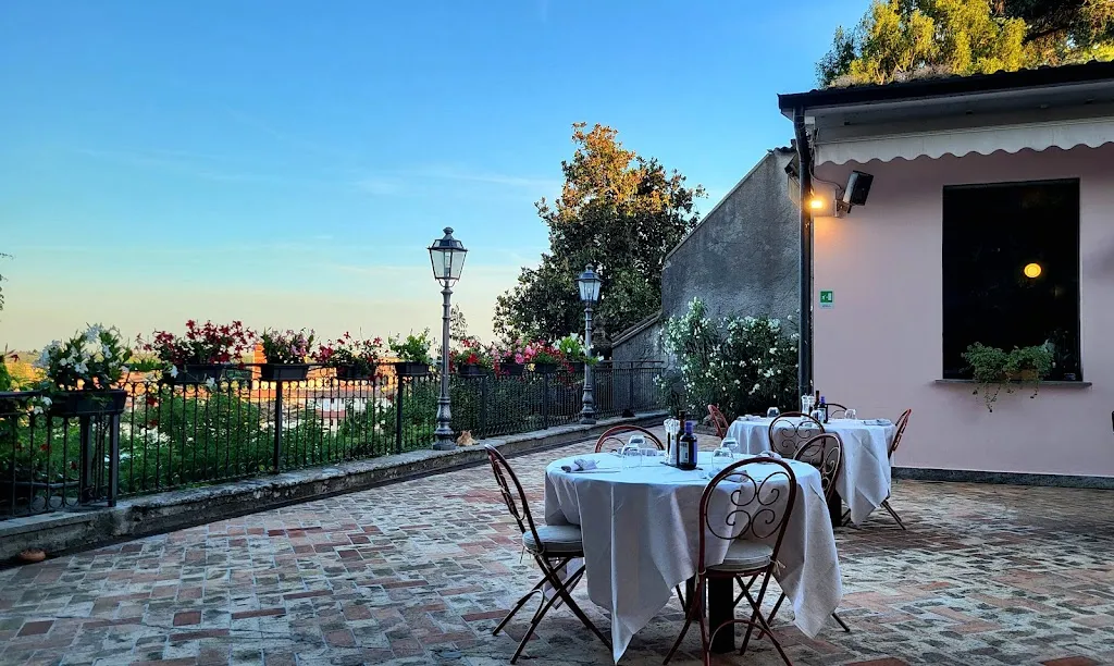 Osteria Del Tram restaurant in Masate