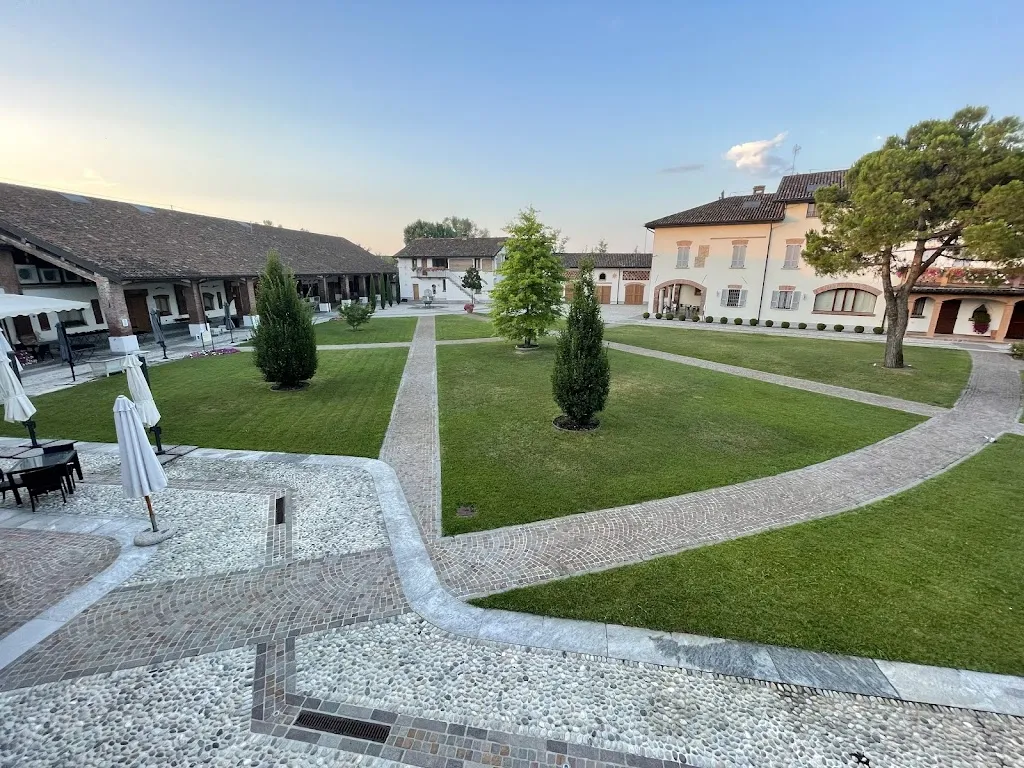 AJ_Cascina Sesmones Hotel & Restaurant_Massalengo-Motta Vigana_review