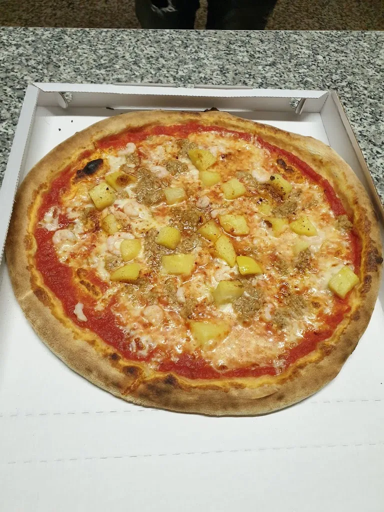 PIZZERIA La Contadina di Abou Shaker Khaled_Medole_slider_image_3