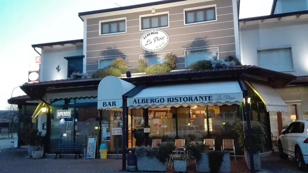 Albergo Ristorante La Pieve restaurant in Medole