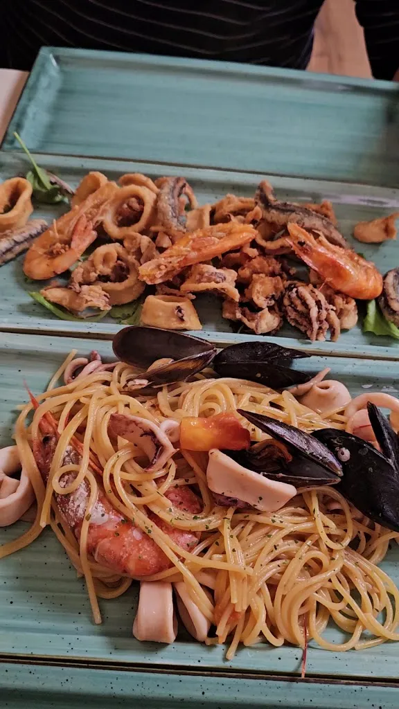 Trattoria La Scogliera_Menarola_slider_image_2