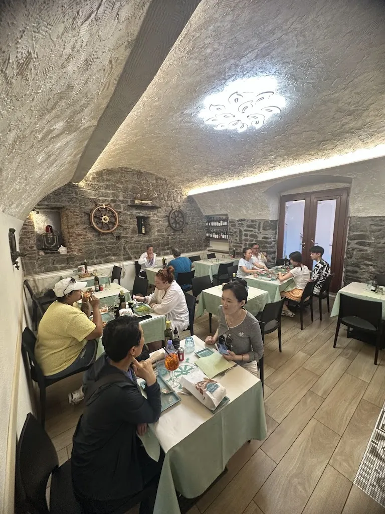 Trattoria La Scogliera_Menarola_slider_image_3