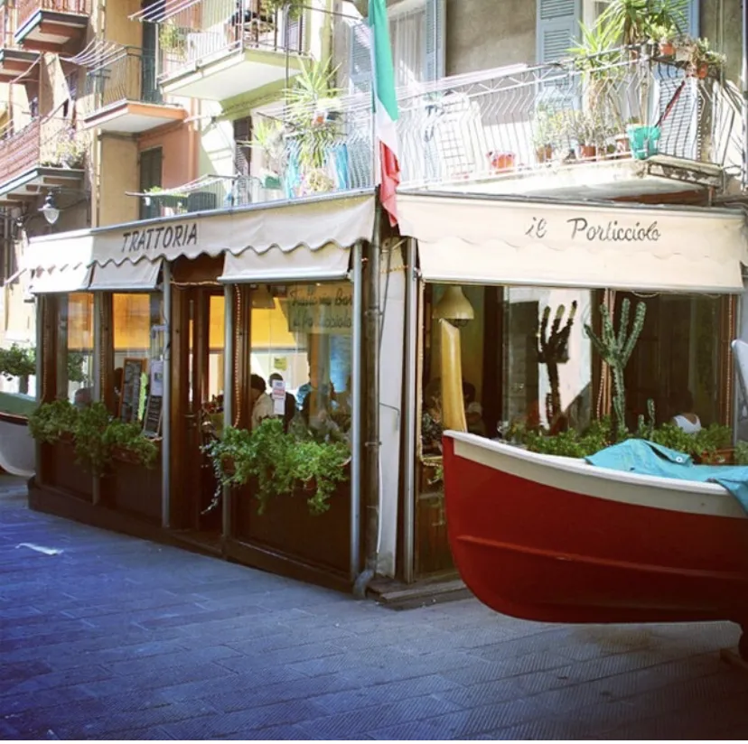 IL PORTICCIOLO ristorante pizzeria restaurant in Menarola