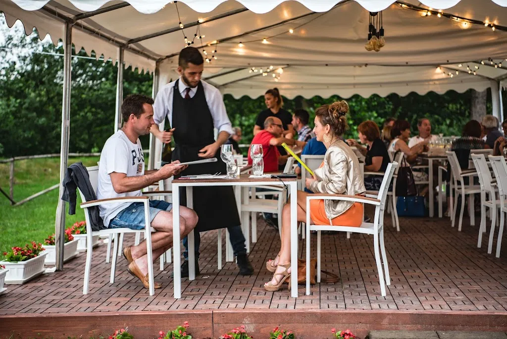 La Lanterna sul Lago restaurant in Mercallo