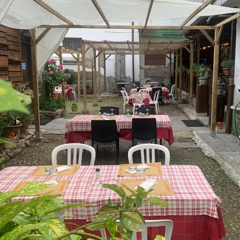 Trattoria da Gino e Teresa restaurant in Merlino