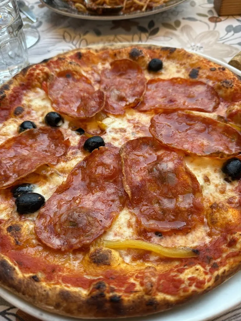 Liv Rockett_Pizzeria Lugano_Menaggio_review