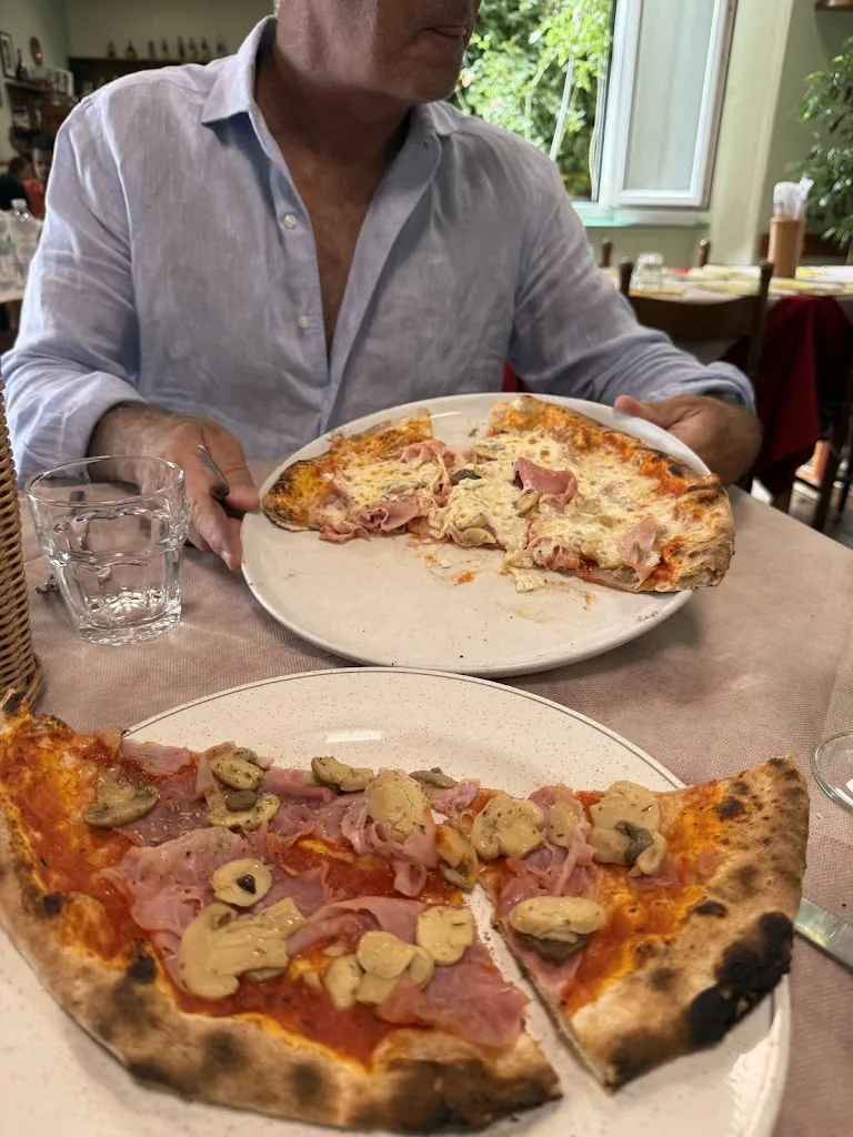 Theresa Norton_Pizzeria Lugano_Menaggio_review