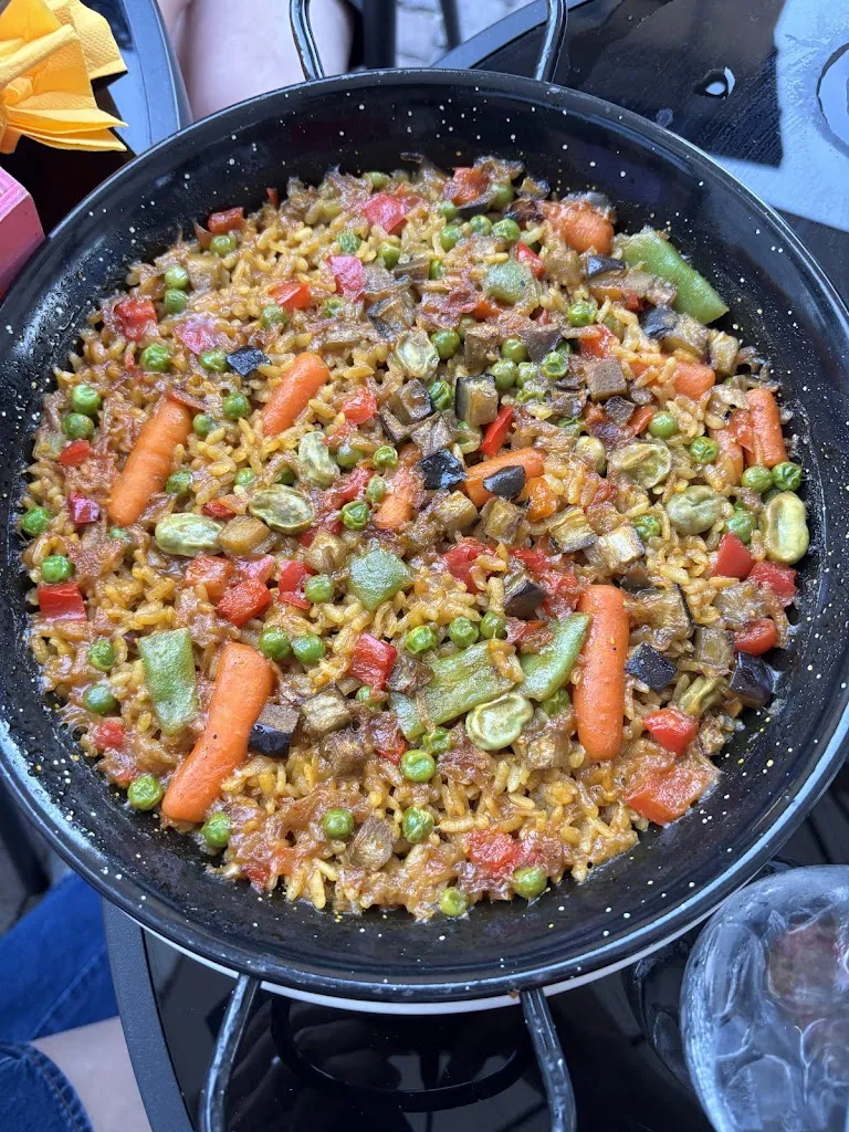 Nirel Omer Shaashua_The Spanish Corner_Menaggio_review