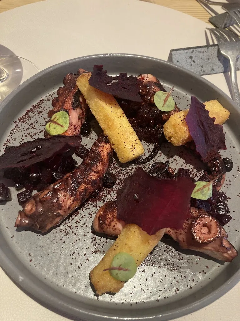 Max P._La Gügia_Mesero_review