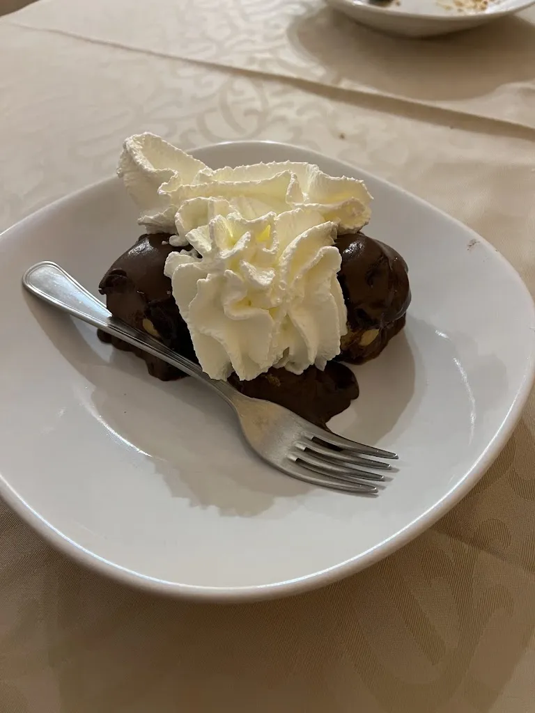 Ristorante Pizzeria Margarita_Mesero_slider_image_2