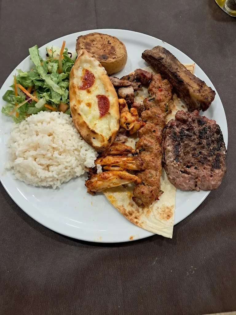 Michelle Capp_Restaurant Mixgrill_Mesenzana_review