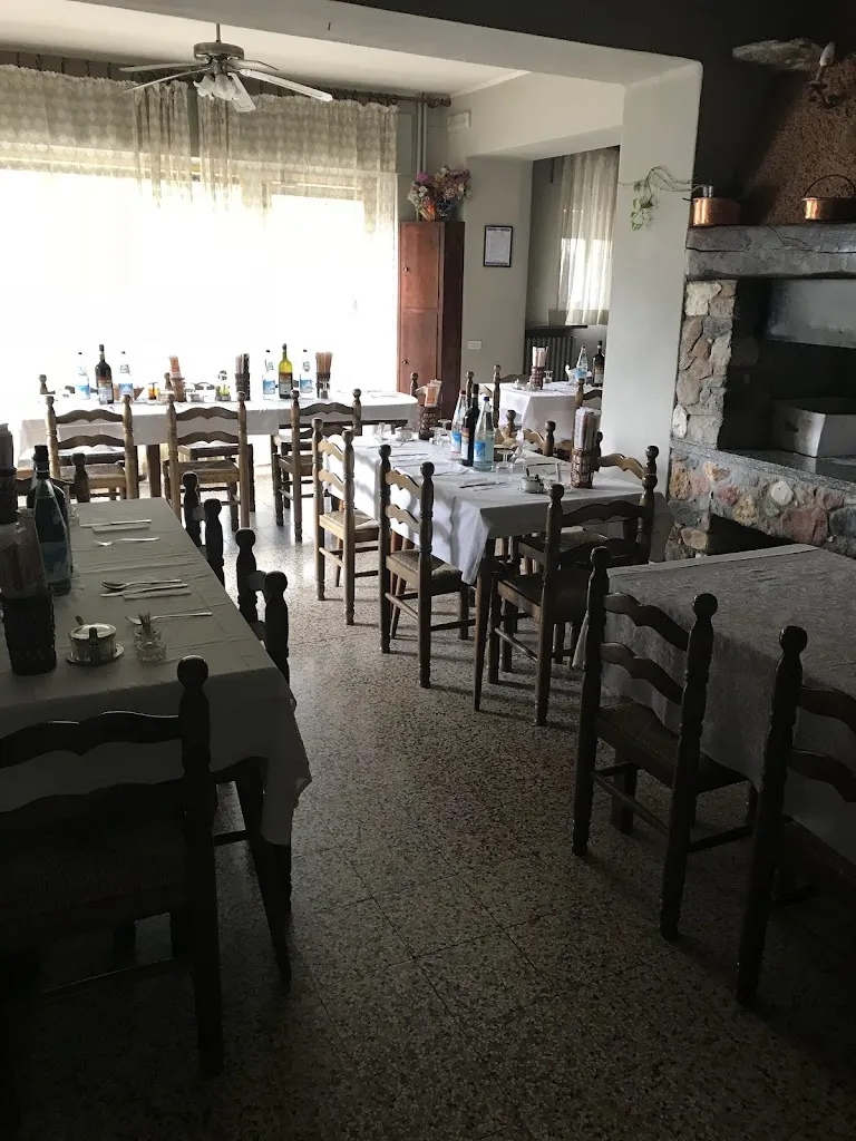 Trattoria Bar Del Maglio restaurant in Mesenzana