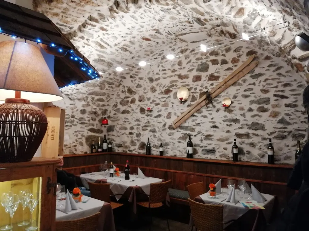 L'Aia•Bistrot restaurant in Mezzana Rabattone