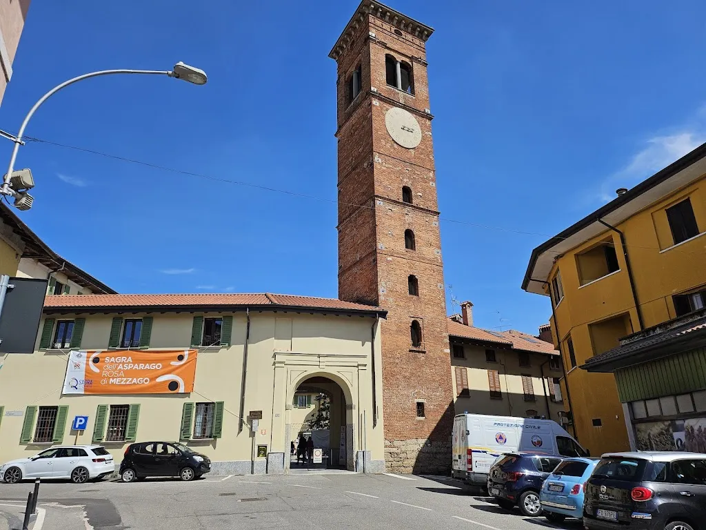 Circolo In Piazza 2.0_Mezzago_slider_image_2