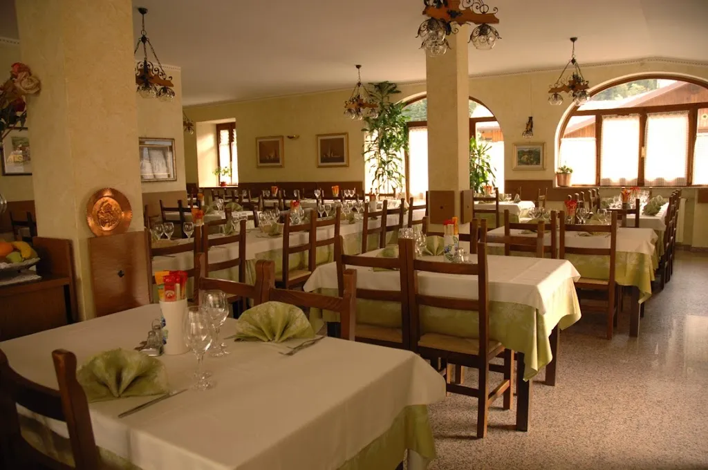 Albergo Ristorante Sole restaurant in Mezzoldo