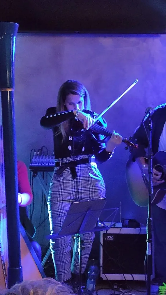 Live cafe_Miradolo Terme_slider_image_2