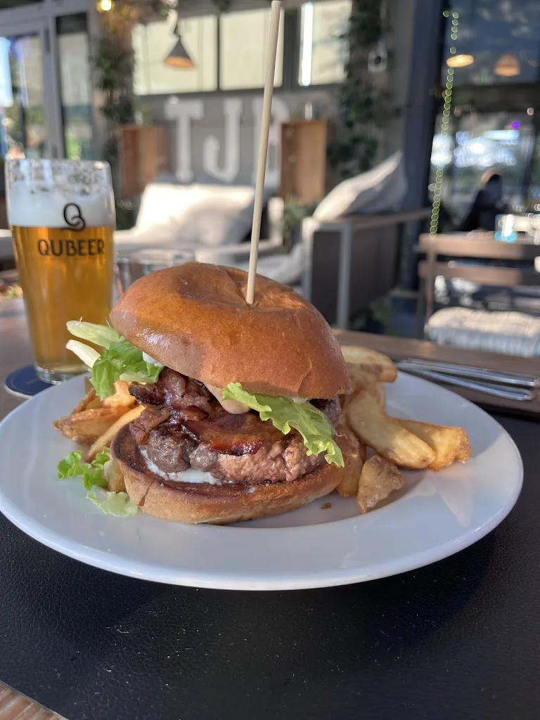 TJB BurgerJoint | Missaglia_Missaglia_slider_image_3