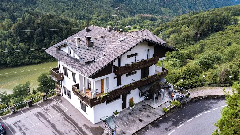 Albergo Panoramico valle brembana restaurant in Moio de' Calvi