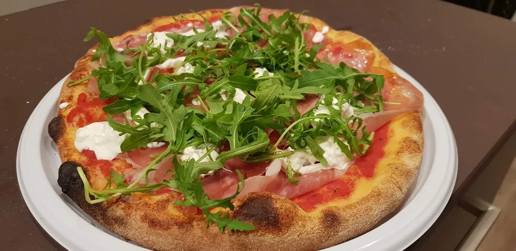 Pizzeria Da Sattu Di Sacchi Saturno_Moglia_slider_image_2